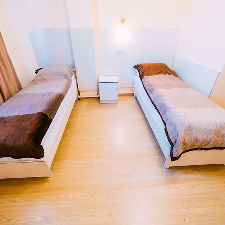 224 Hotel Алма Ата Екстериор снимка