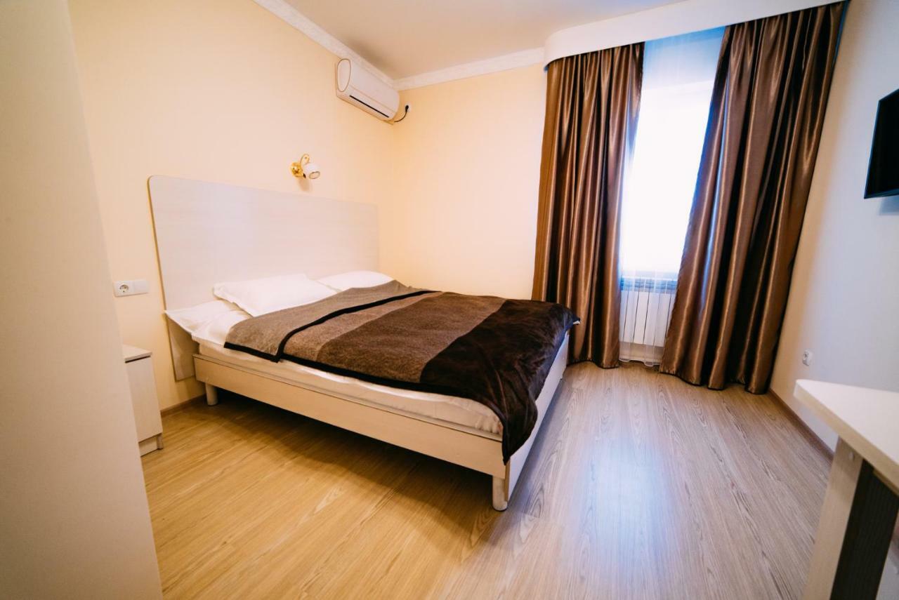 224 Hotel Алма Ата Екстериор снимка