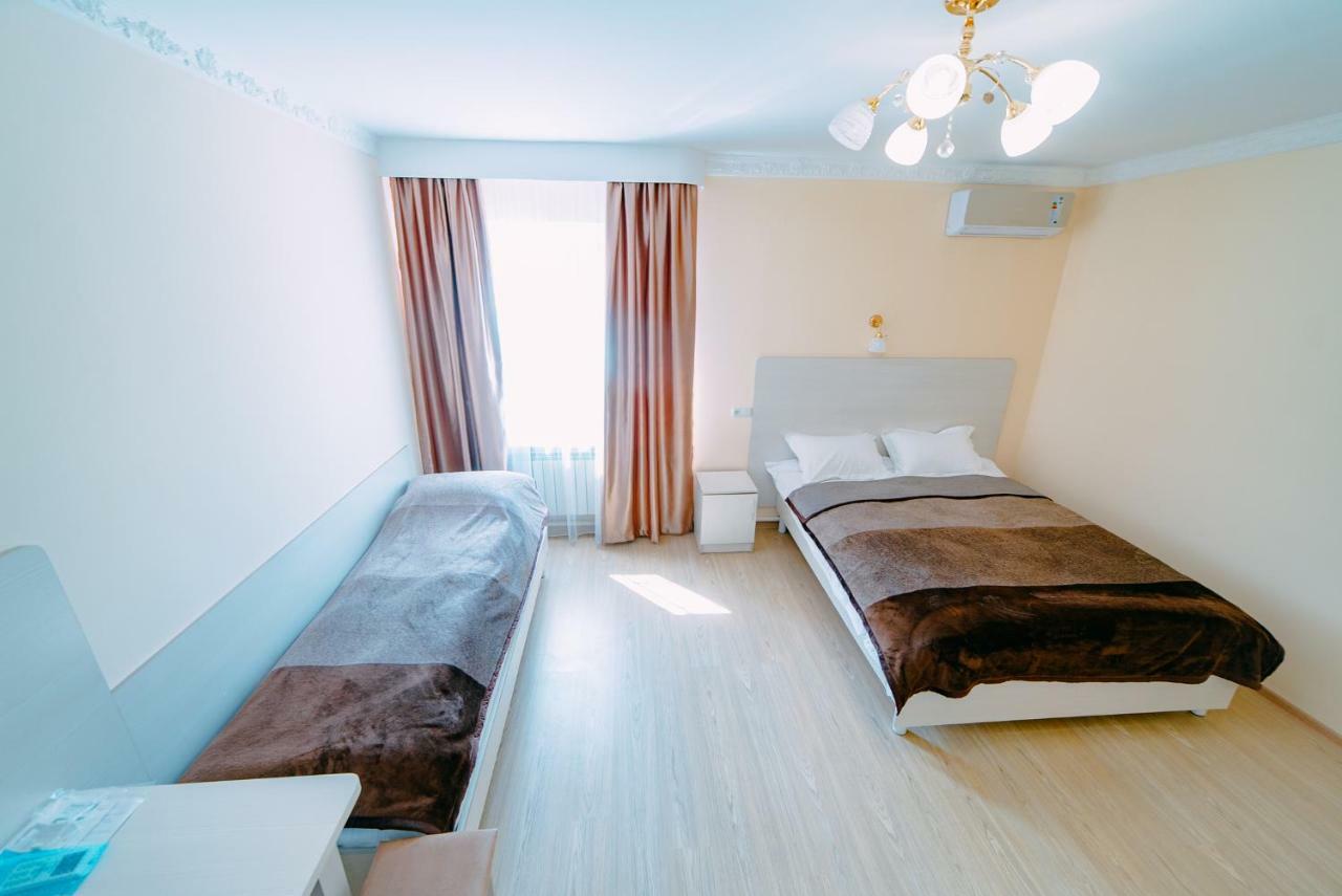 224 Hotel Алма Ата Екстериор снимка