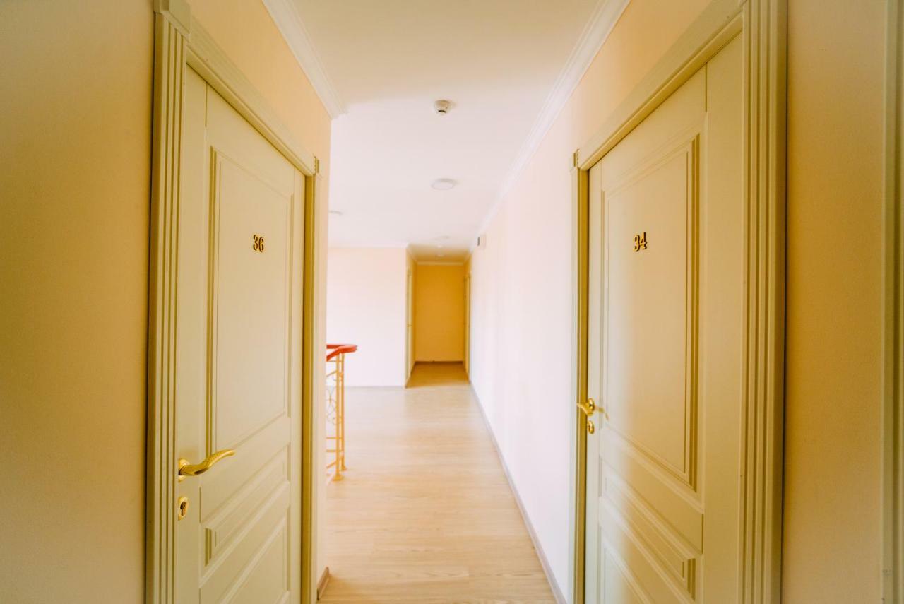 224 Hotel Алма Ата Екстериор снимка