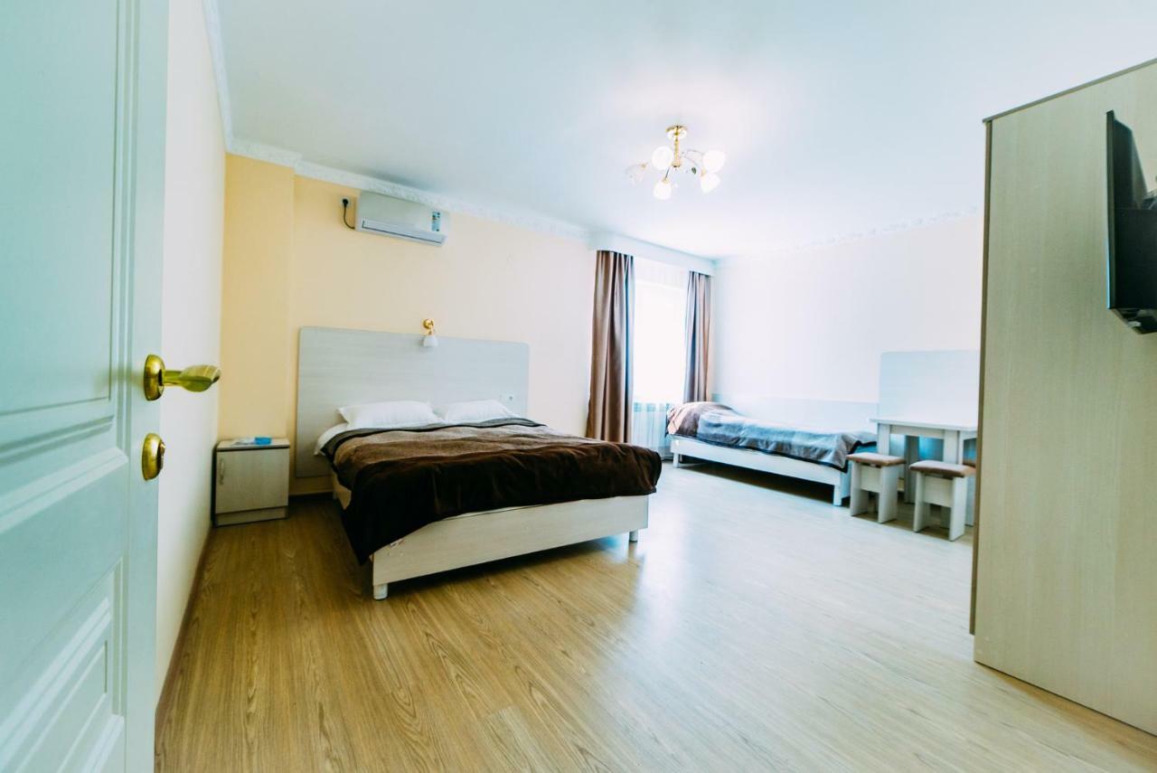 224 Hotel Алма Ата Екстериор снимка